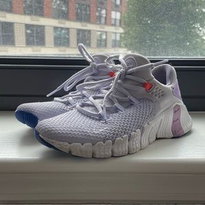 NIKE Women’s Free Metcon 4 ‘Pure Violet’ (Size 6)